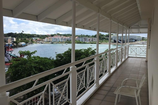 Hotel Saint John Perse